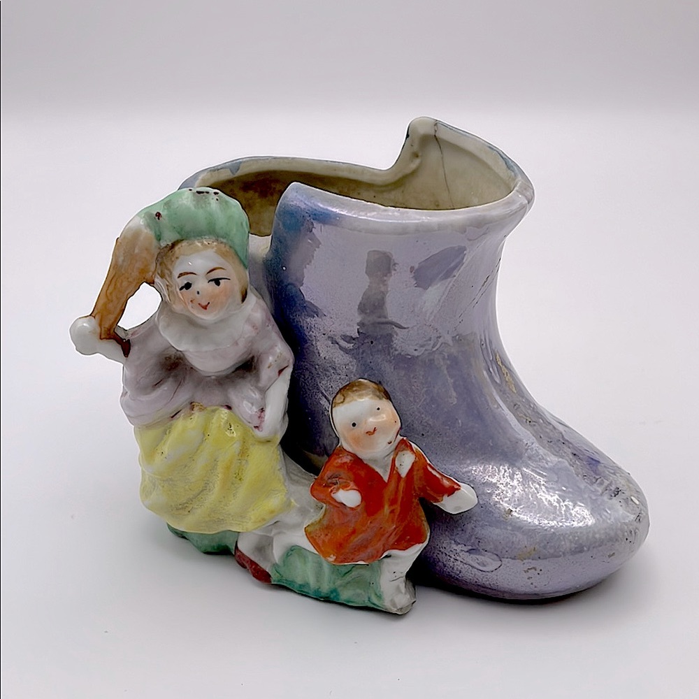 “Little Old Woman Who Lived in a Shoe” Small Ceramic
Planter, Lilac Lustre